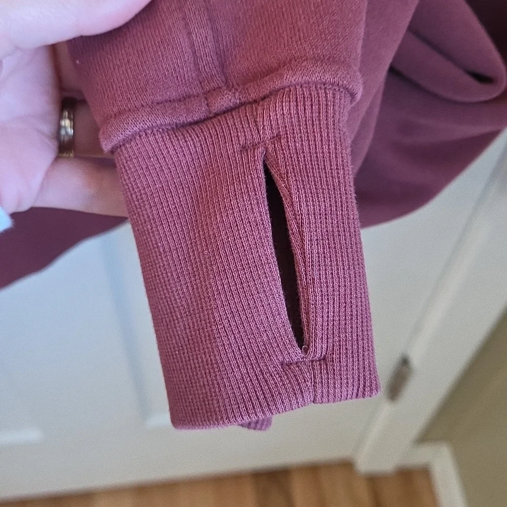 Lululemon Half Zip Scuba - Picture 4 of 7